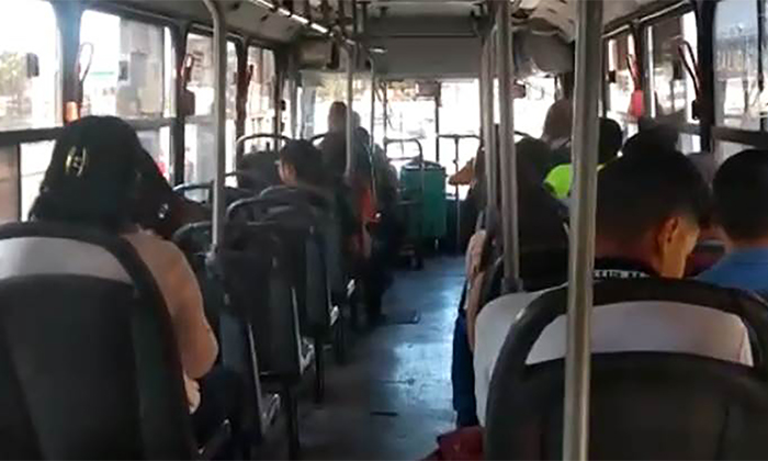 Arrestan a manilargo en camión urbano en la colonia Olivares