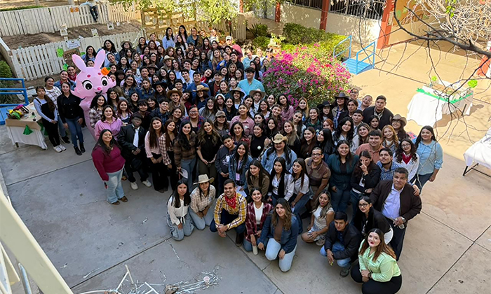 Estudiantes de la Normal crean huerto escolar; Levantaron las primeras cosechas