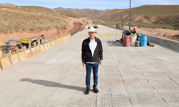 Avanza carretera Bavispe-Nuevo Casas Grandes