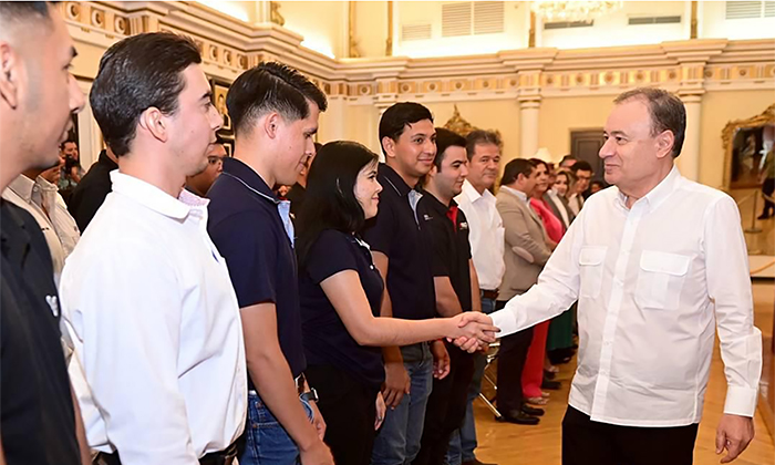 Impulsa profesionalización académica