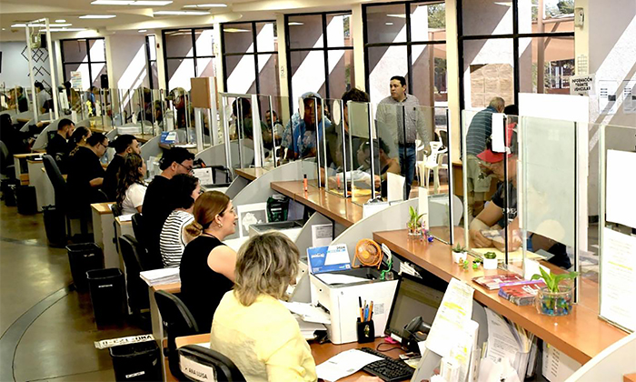 Mantiene descuentos en recargos a impuestos