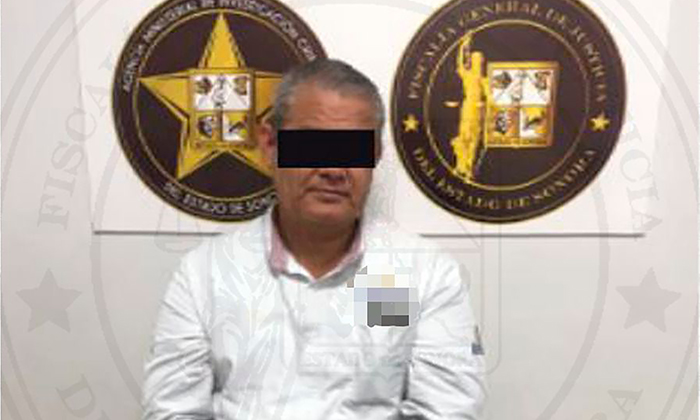 Envía arreglo fúnebre a su mujer y lo apresan en Guaymas