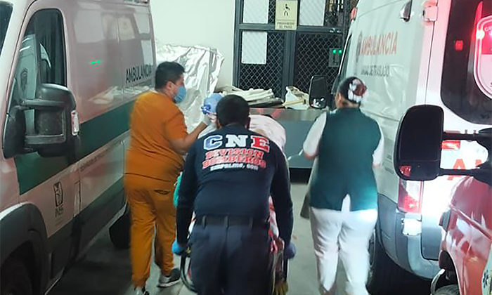 Choque de motos deja dos heridos graves en Empalme