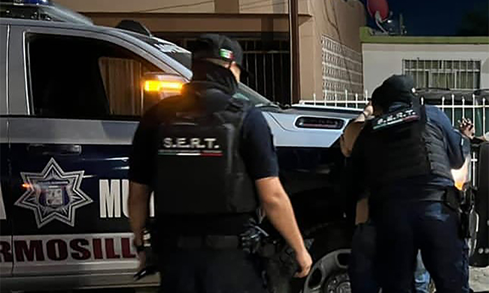 Encarcelan a cinco individuos armados; Agentes preventivos