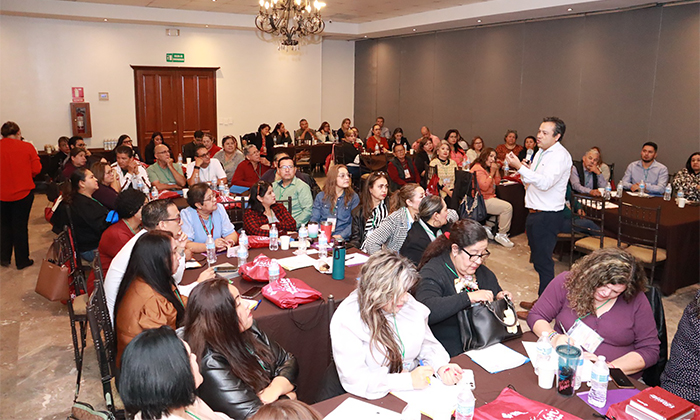 Analizan retos del rezago educativo en Sonora durante encuentro estatal