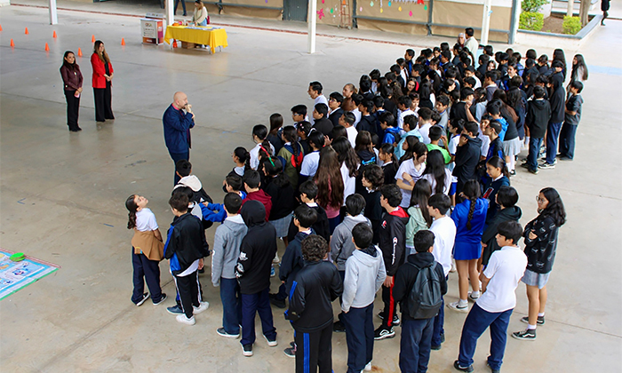 Llevan jornada de autocuidado a estudiantes de secundaria