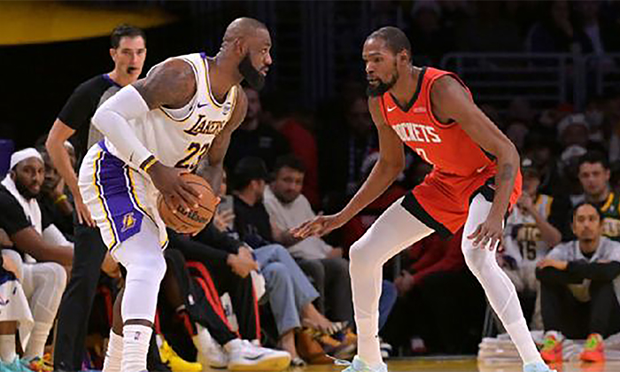 Cae Lakers en su casa ante Rockets por 117-96; Tienen “amarga navidad”