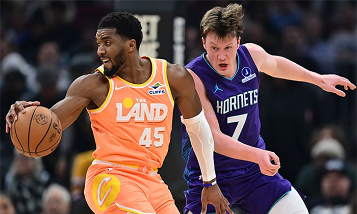 Domina Cavaliers 139 a 132 a Charlotte