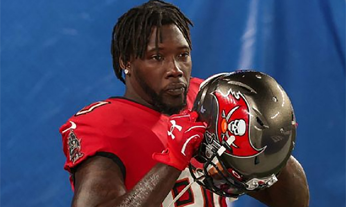 Bucaneros ficharán al veterano Jason Pierre-Paul como apoyador externo