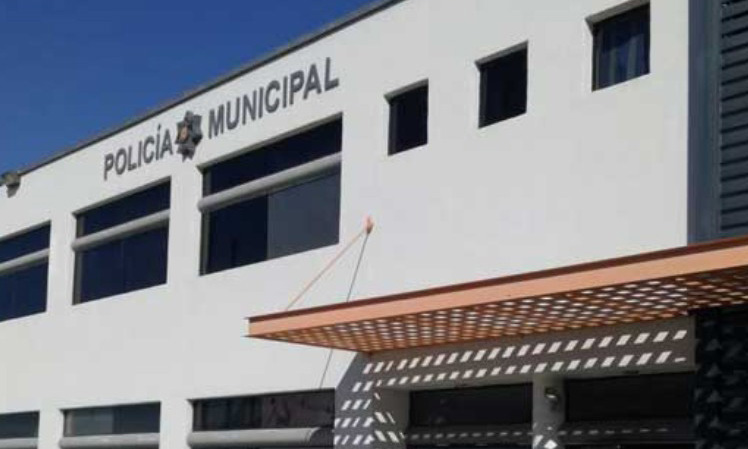 Golpea y amenaza de muerte a su madre en la colonia Villa del Real