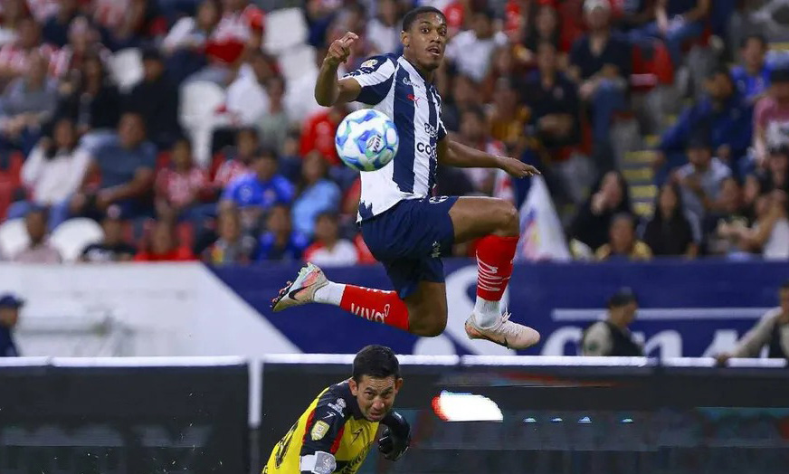 Anthony Martial anota su primer gol con Rayados en Copa Pacifica