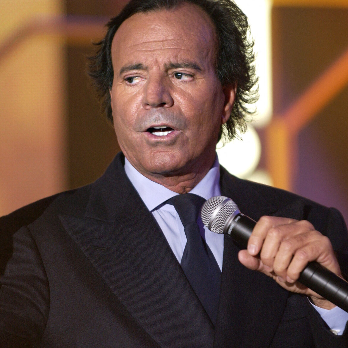 Protección especial para denunciantes en el caso de presunto abuso sexual contra el intérprete Julio Iglesias