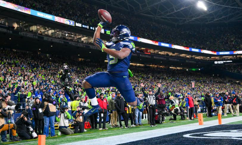 Halcones Marinos aplastan a los 49ers y avanzan sin piedad en la lucha por el título de la NFC