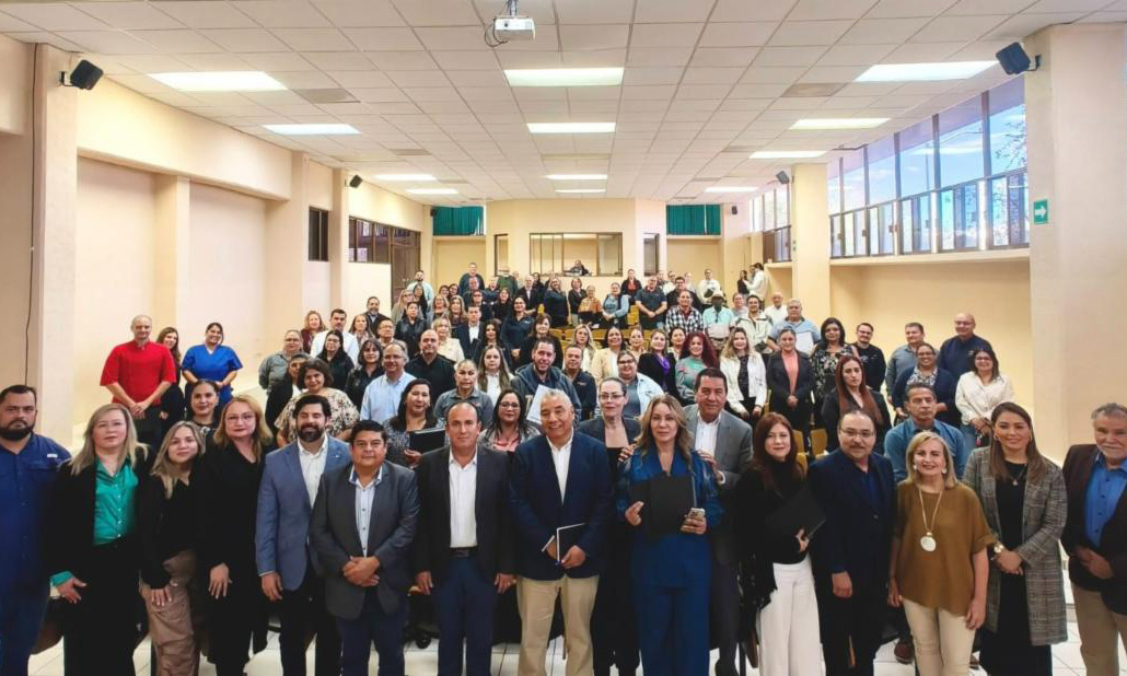 Certifican a más de 200 docentes de la UTH para fortalecer la excelencia académica