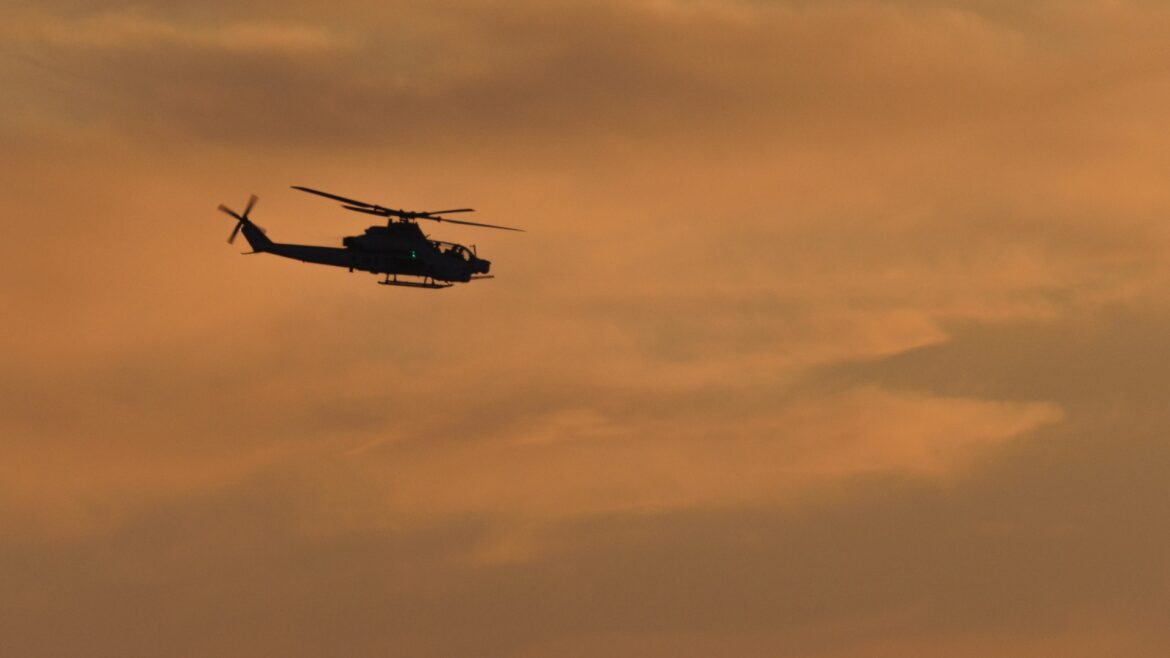 Despliega Estados Unidos tecnología de vigilancia aérea y barreras fluviales para blindar la frontera sur