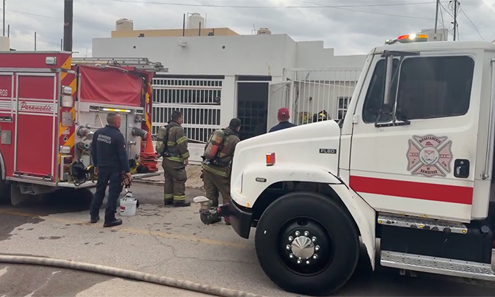 Sofocan bomberos incendio en vivienda en la colonia Benito Juárez