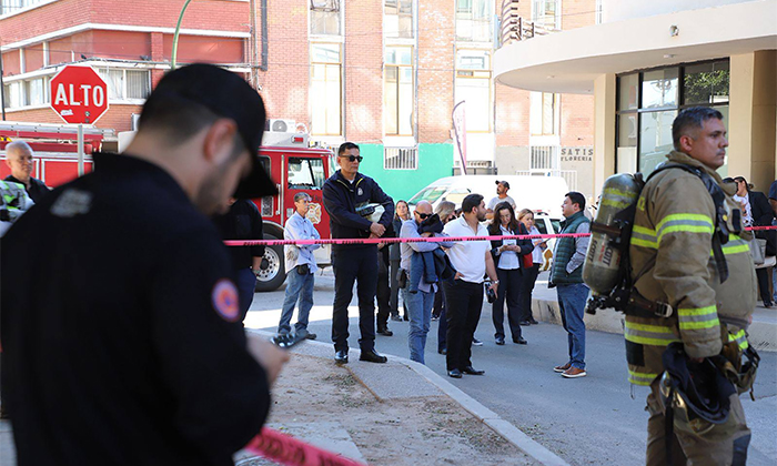 Evacuan a 120 personas por corto circuito en el Edificio Sonora
