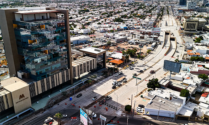 Anuncia Toño Astiazarán inauguración de paso a desnivel