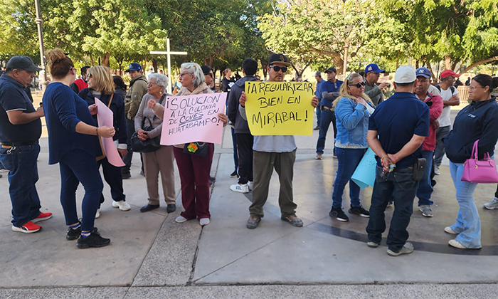 Demandan regularización de terreno