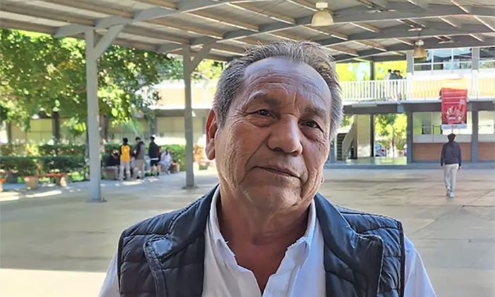 Reconocen trayectoria y legado de Eleazar Herrera Tras casi 50 años de docencia