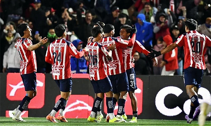 Chivas se impone a Juárez por 1-0; Se adueñan de liderato del Clausura