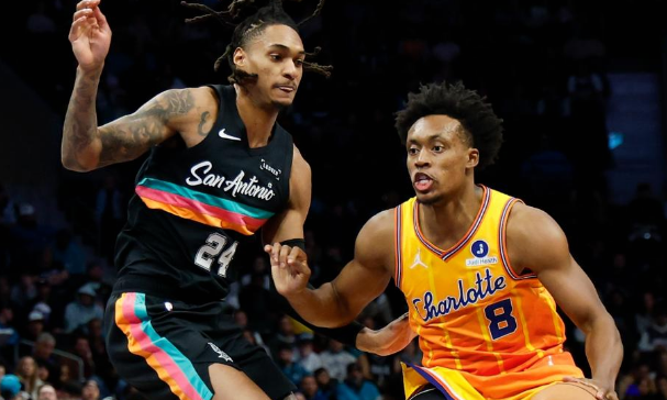Hornets aprovechan localía y vencen a Spurs