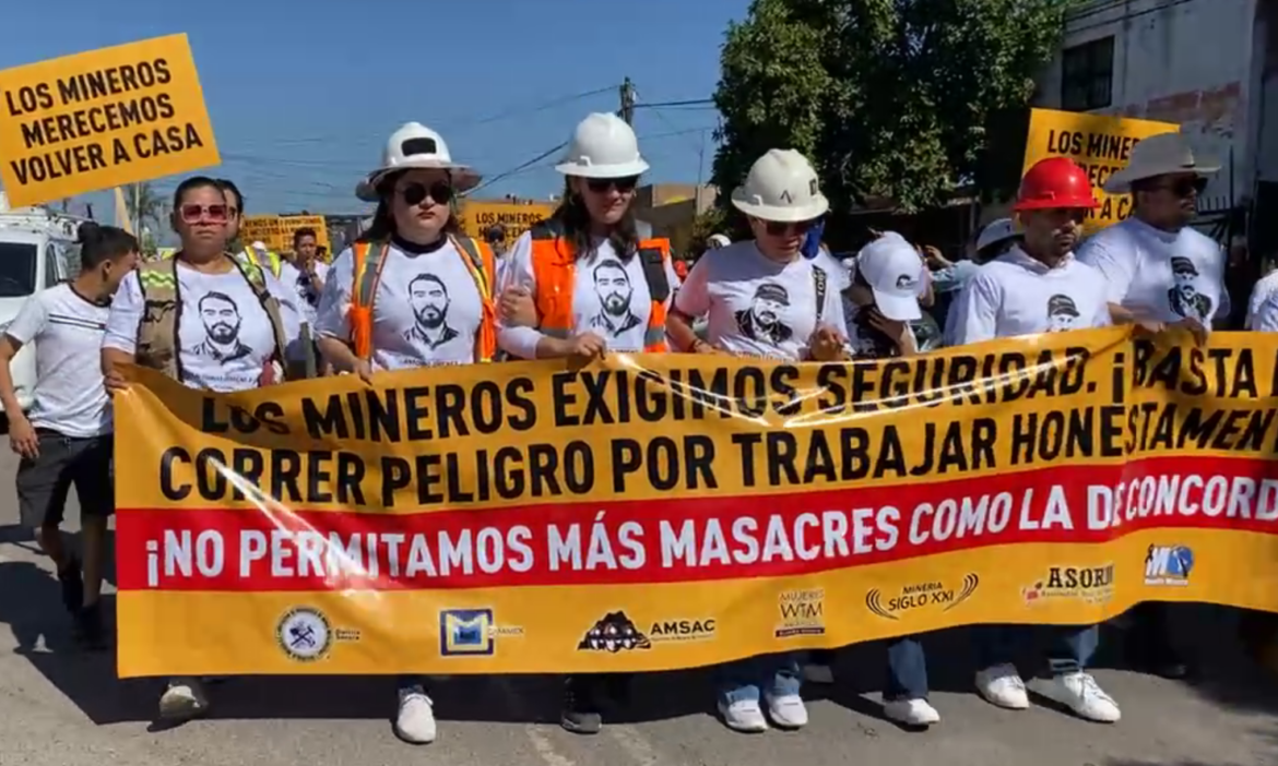 Marchan mineros en demanda de justicia tras levantón en Concordia, Sinaloa