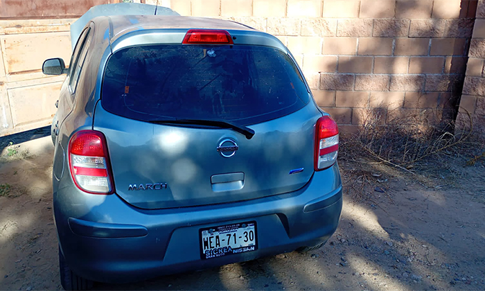 Hallan abandonado automóvil robado