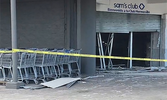 Inicia peritaje tras incendio en tienda Sam´s