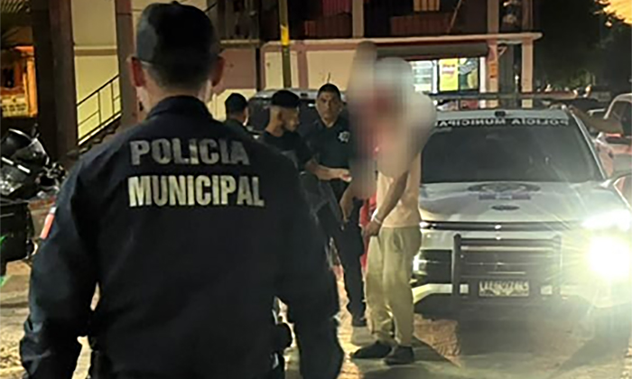 Detienen a joven por golpear a mujer policía en Privadas del Real
