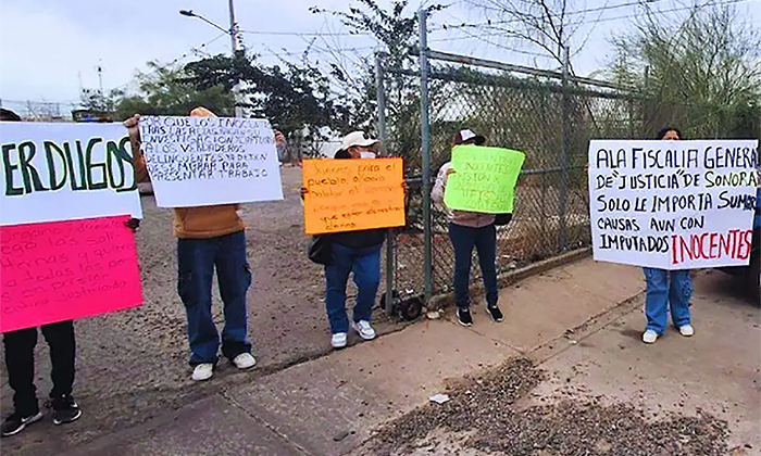 Demandan celeridad en celebración de juicios; Familiares de personas detenidas en el Cereso