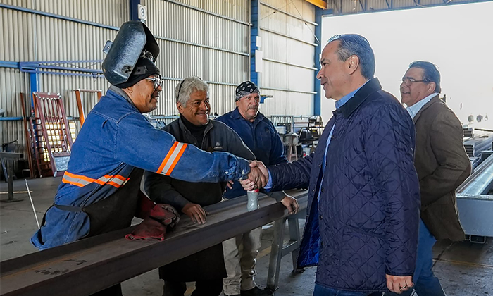 Anuncia Toño Astiazarán semáforos inteligentes