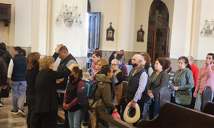 Celebran católicos Miércoles de Ceniza; Inicia la conmemoración de la Cuaresma