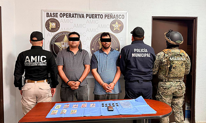 Detienen a dos personas con droga durante cateo en Puerto Peñasco