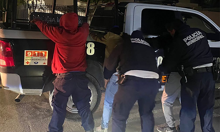Sorprenden a trío de jóvenes por allanamiento en Bahía de Kino
