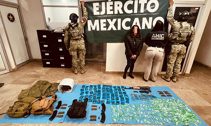 Aprehenden a mujer armada y con droga en Ciudad Obregón