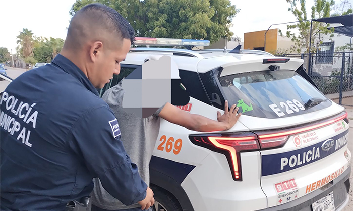 Detienen a tres individuos con dosis de mariguana en distintas colonias