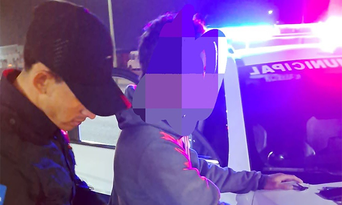 Sorprenden a ladrón en plena faena delictiva en la colonia Centenario