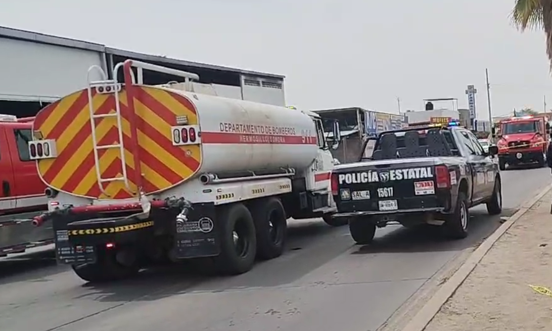 Destruye incendio bodega de ferretería en la colonia Viñedos