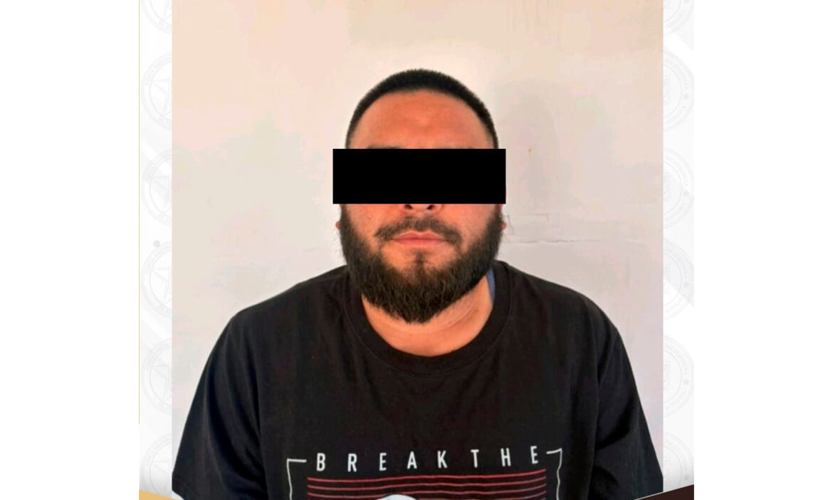 Sujeto agrede y amenaza a Policías Municipales en Santa Ana