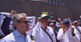 Diputados avalan tope a pensiones públicas