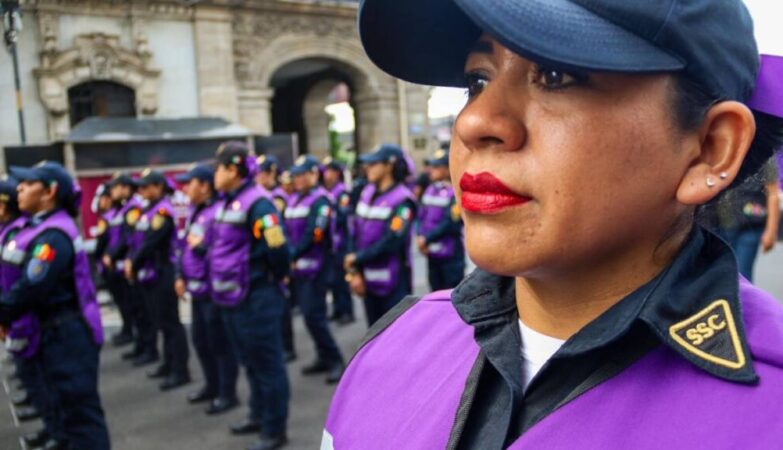Mujeres-Policías-Marcha