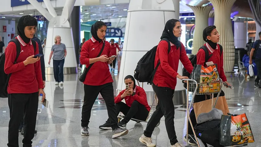Selección femenina de Irán viajará a Omán en medio de tensiones por solicitudes de asilo