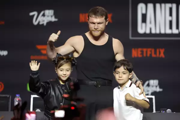 Saúl ‘Canelo’ Álvarez presume snack de su hija