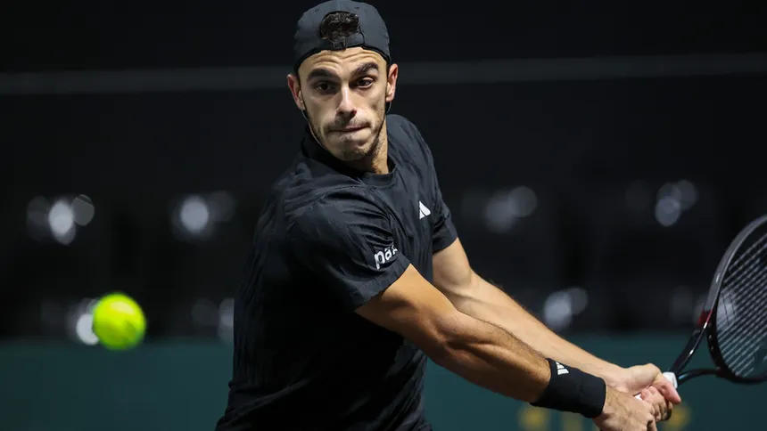 Sinner y Cerúndolo avanzan en el Masters de Miami