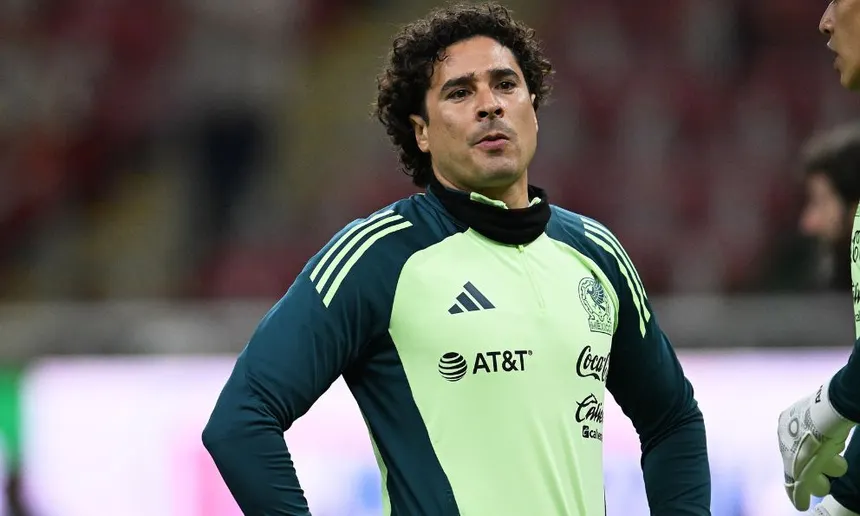 Guillermo Ochoa y el dilema generacional en la portería