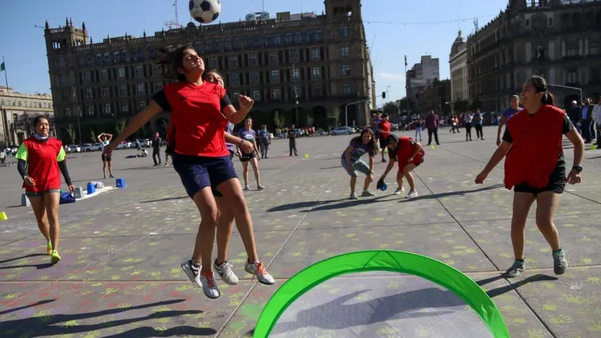 Comienzan las actividades del Mundial Social con retos de fútbol