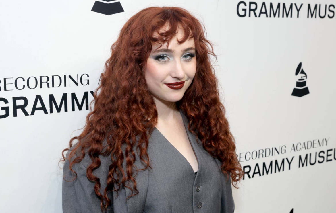 Chappell Roan denuncia acoso de los paparazzi