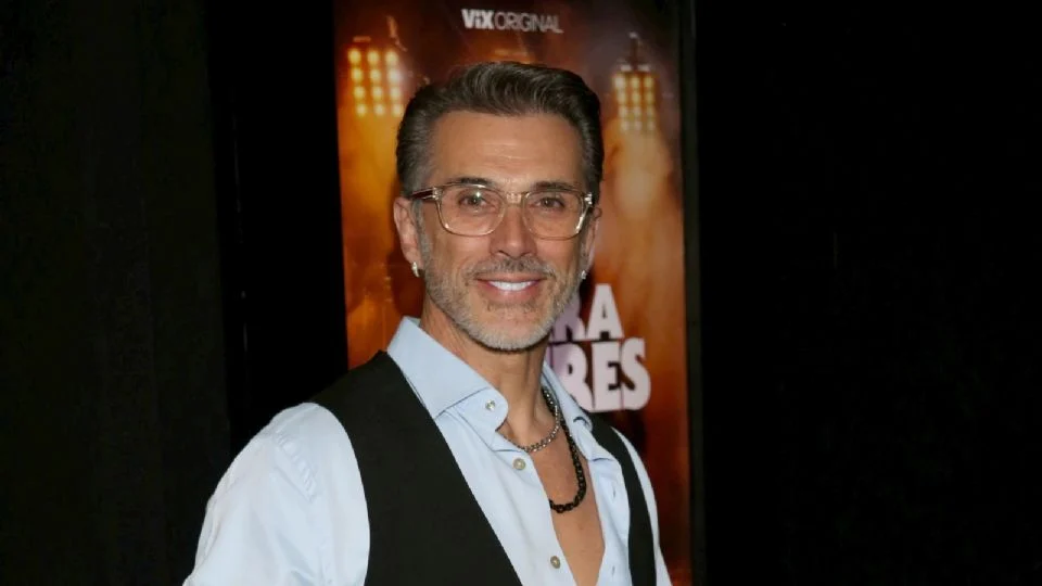 Mayer afirma que ganó más en el reality que como diputado