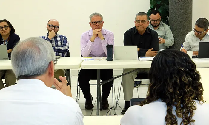 Inician negociaciones entre Unison y Sindicato Académico en presencia del titular de la SEC